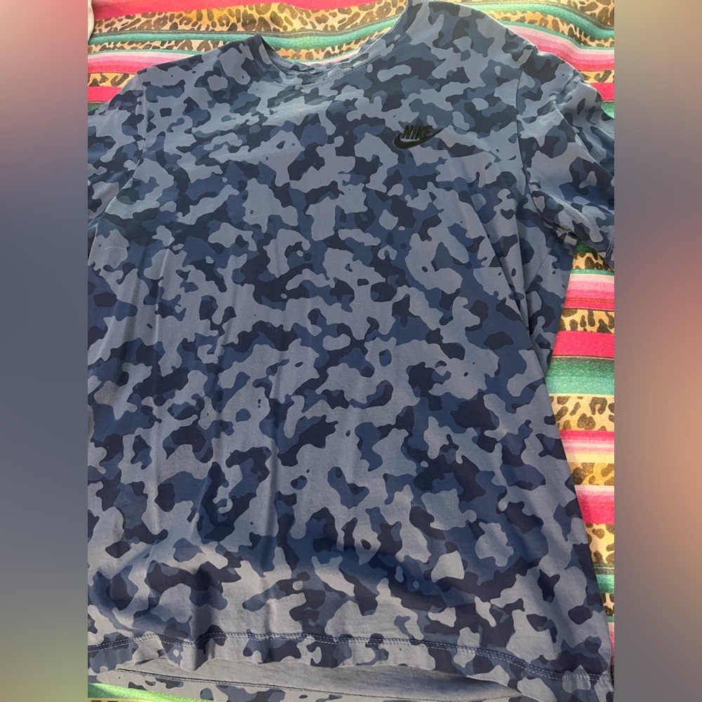 blue nike shirt